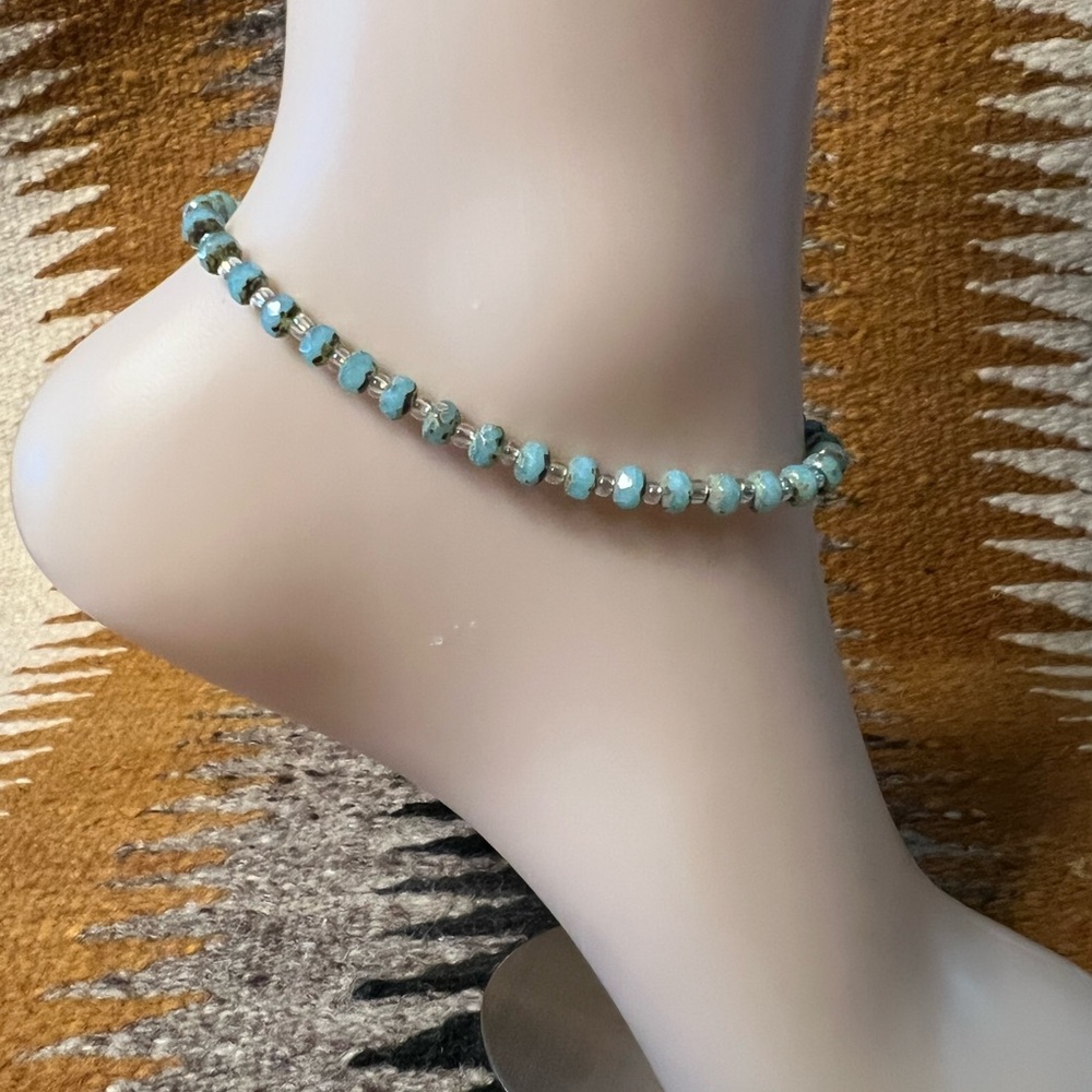 9 inch faceted blue-green glass anklet